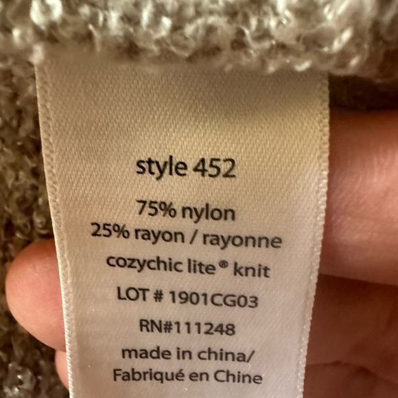 Barefoot Dreams Circle Cardi Cardigan Tan Cozychic Sweater. Medium - Picture 12 of 13